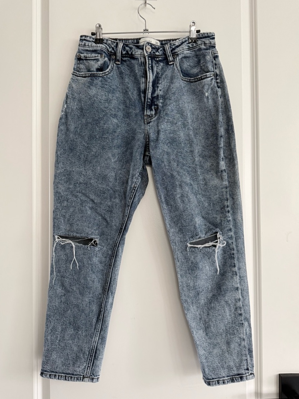 Abercrombie Curve Love Mom Jeans Acid Wash High Rise Size 30 10 EUC